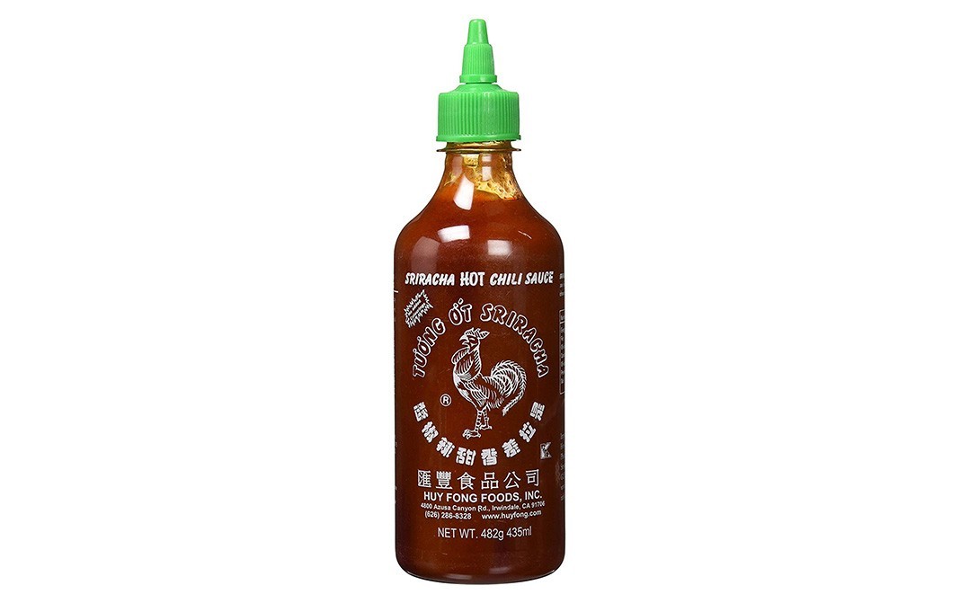 Huy Fong Foods Inc. Sriracha Hot Chili Sauce    Bottle  482 grams